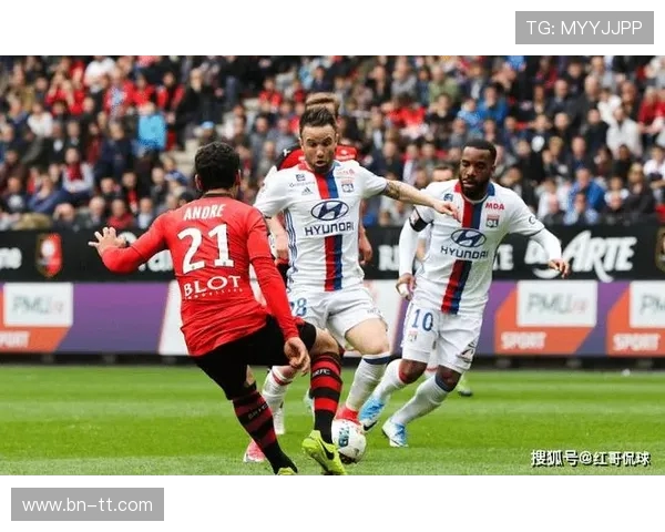 法甲联赛比赛技术数据评估与场上战术表现对照研究 法甲联赛比赛技术数据评估与场上战术表现对照研究